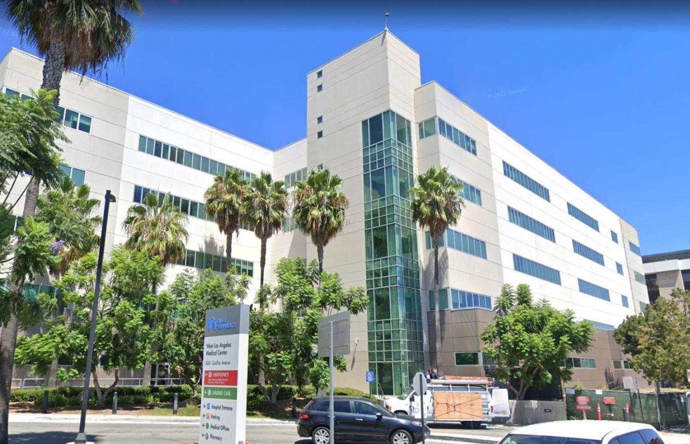 Apartment Newly Constructed 2 Bedroom By La Cienega Plaza With Parking, Modern Kitchen, Washer Dryer And Very To Attractions *